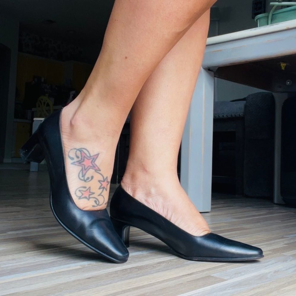 Ralph Lauren classic black leather heels